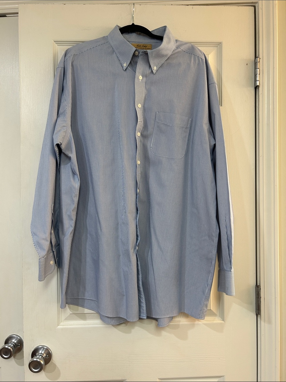 Men's Gold Label Blue Button-Down Dress Shirt with Chest Pocket